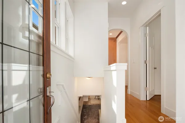 $1,095,880 | 1826 31st Avenue, Seattle, WA 98122