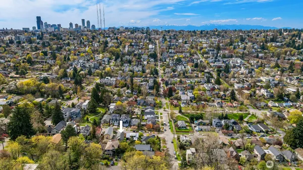 $1,095,880 | 1826 31st Avenue, Seattle, WA 98122