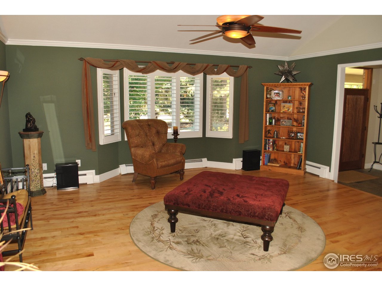 1486 Old Tale Road Boulder, CO 80303 - Photo 5 of 24 Living room