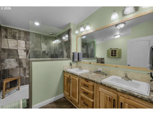 $425,000 | 27558 La Costa Avenue, John Day, OR 97845