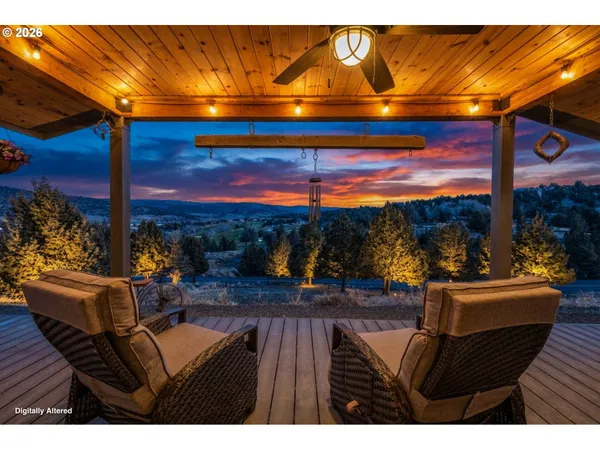 $425,000 | 27558 La Costa Avenue, John Day, OR 97845