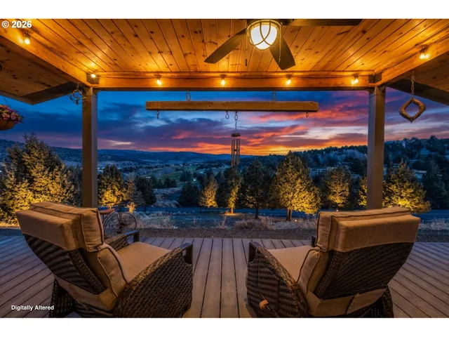 $425,000 | 27558 La Costa Avenue, John Day, OR 97845