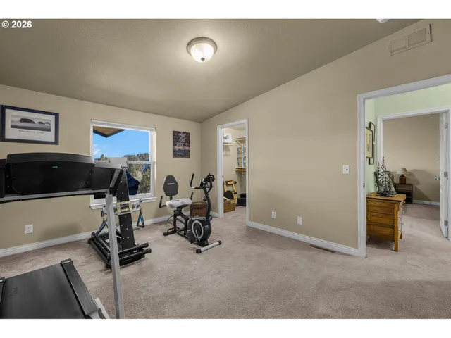 $425,000 | 27558 La Costa Avenue, John Day, OR 97845