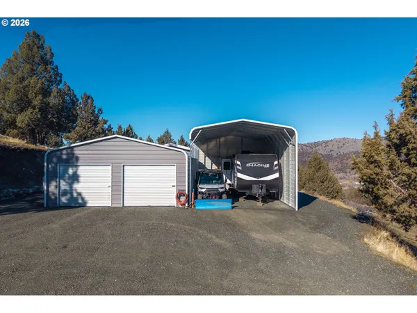 $425,000 | 27558 La Costa Avenue, John Day, OR 97845