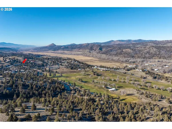 $425,000 | 27558 La Costa Avenue, John Day, OR 97845