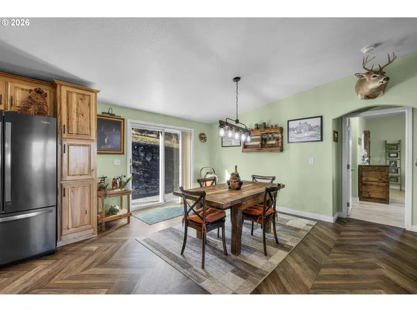 $425,000 | 27558 La Costa Avenue, John Day, OR 97845