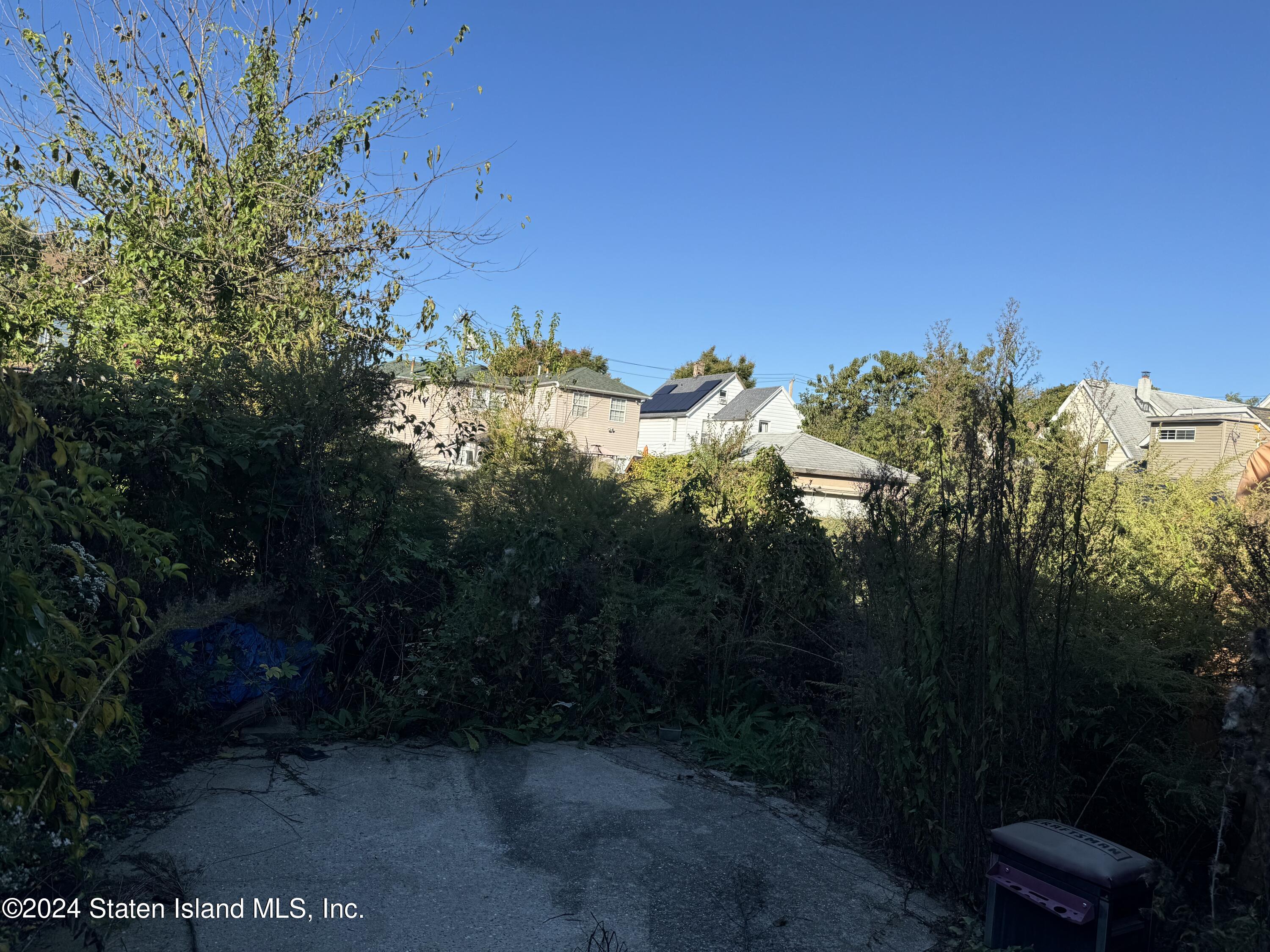 94 Roe Street Staten Island, NY 10310 - Photo 3 of 3 IMG_5393