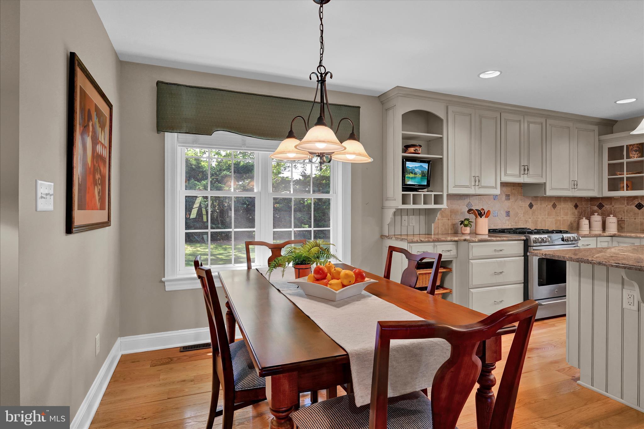 826 Blue Grass Road Lancaster, PA 17601 - Photo 11 of 43 Dining Area