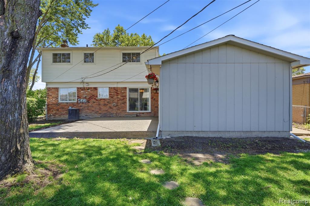 5159 Lewis Drive Sterling Heights, MI 48310 - Photo 8 of 46