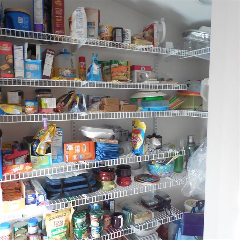 2519 Old Pittsburgh Road New Castle, PA 16101 - Photo 8 of 25 Walk in pantry