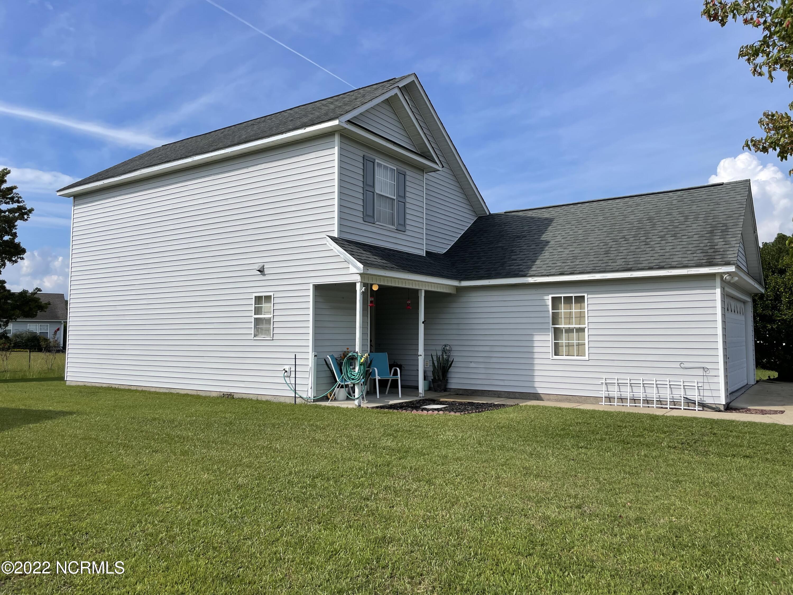 311 Foxhall Road Newport, NC 28570 - Photo 7 of 25 Side View