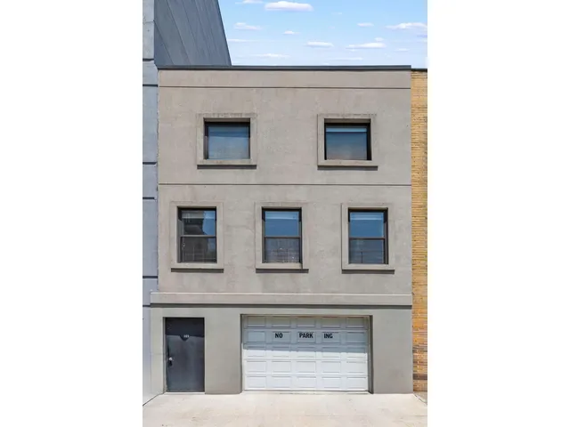 $2,950,000 | 469 Grand Street | Williamsburg