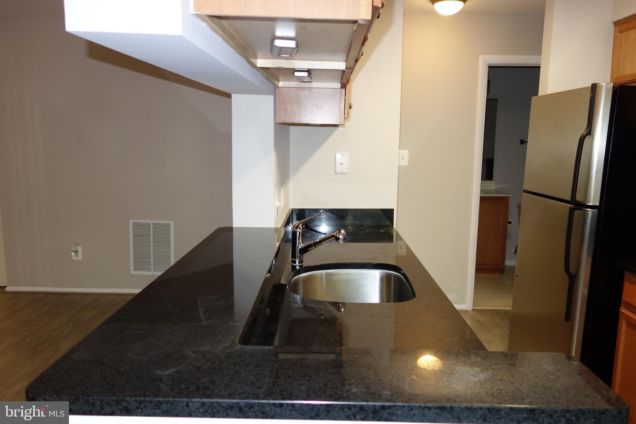1783 Jonathan Way, Unit B Reston, VA 20190 - Photo 7 of 28 Gallery Image 7