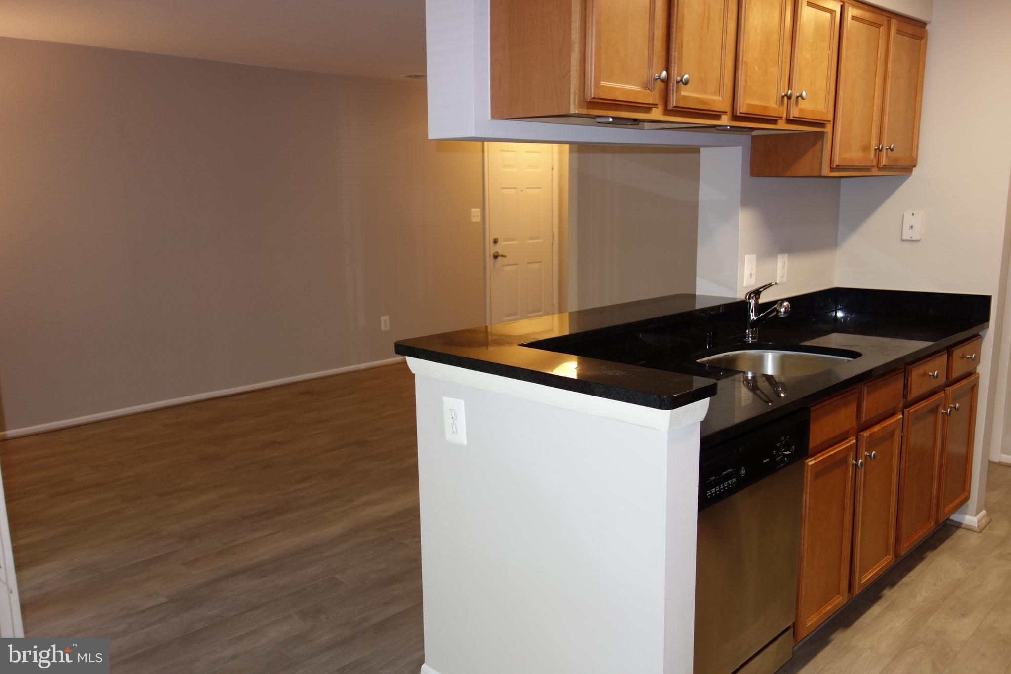 1783 Jonathan Way, Unit B Reston, VA 20190 - Photo 8 of 28 Gallery Image 8