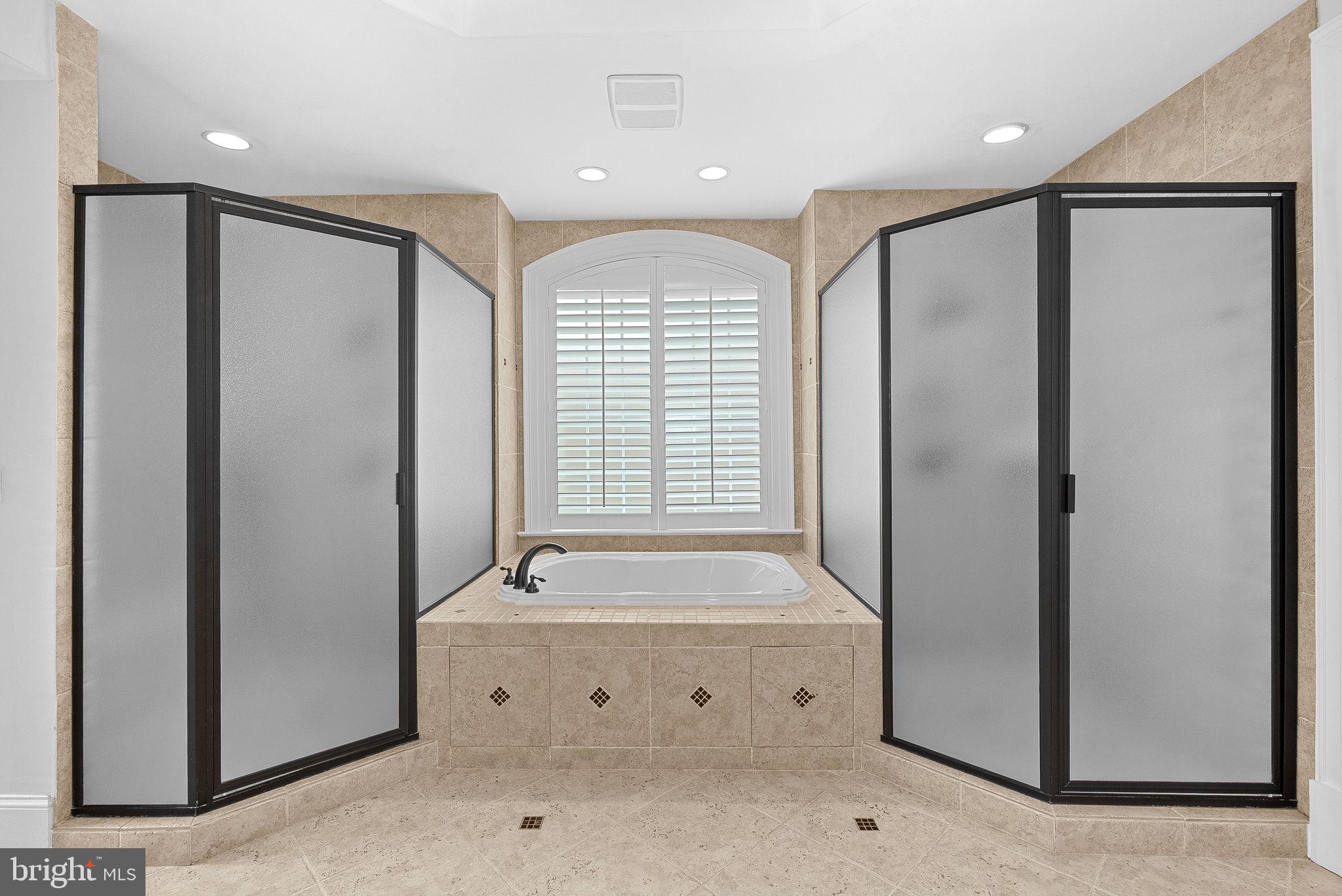 11913 Chapel Road Clifton, VA 20124 - Photo 68 of 124 Dual Showers