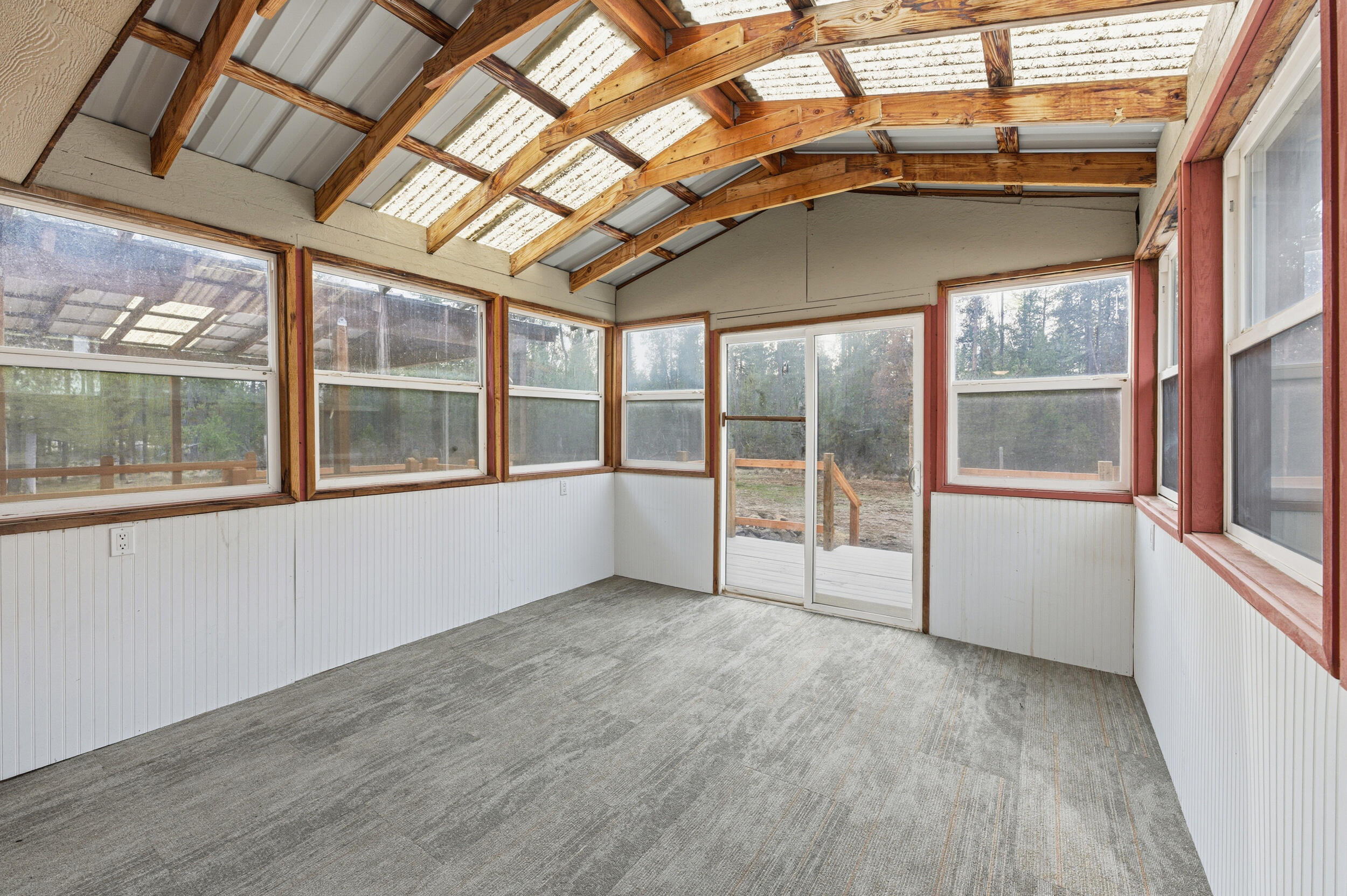 7240 Howard Road La Pine, OR 97739 - Photo 17 of 42 Sunroom / Enclosed Rear Deck