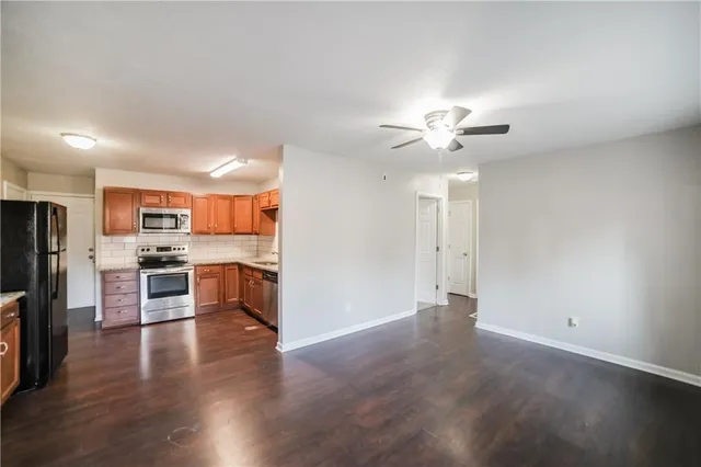 $1,595 | 1912 Belmont Boulevard, Independence, MO 64057