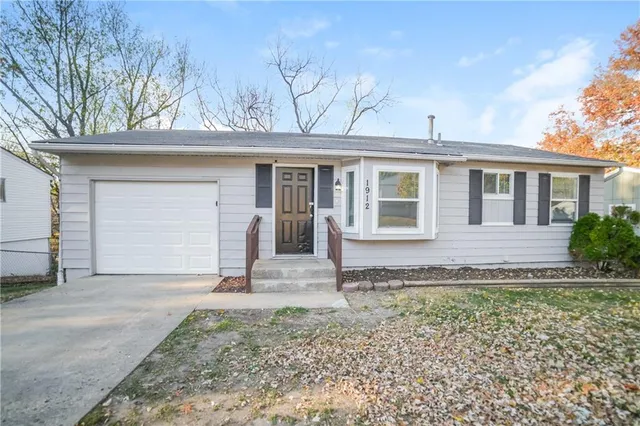$1,595 | 1912 Belmont Boulevard, Independence, MO 64057