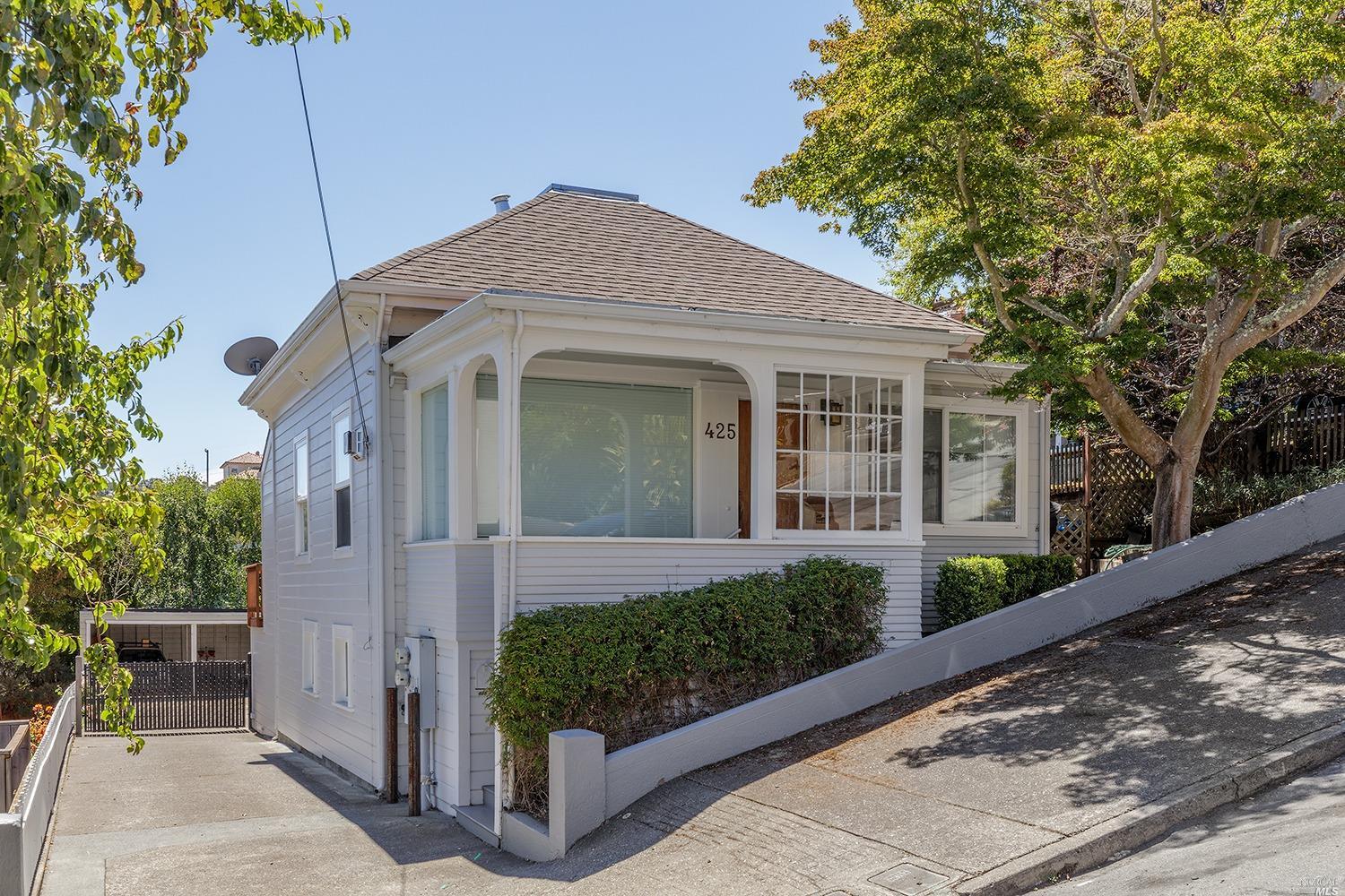 427 Napa Street, Sausalito, CA 94965 Compass