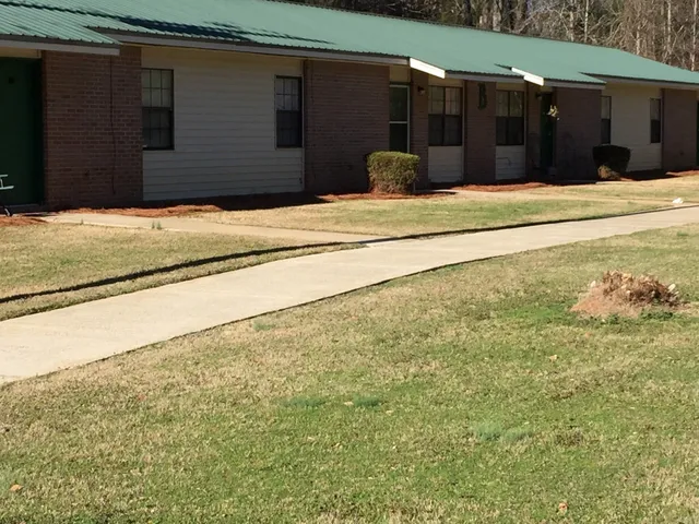 $610 | 525 Lee Road 379, Other, AL 36877