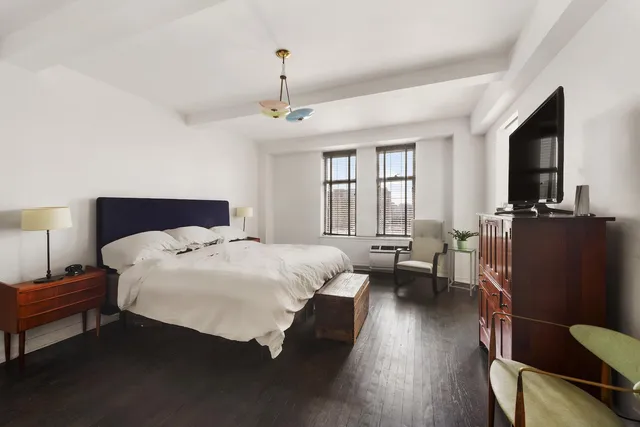 $1,380,000 | 405 West 23rd Street, Unit 14JK | Chelsea