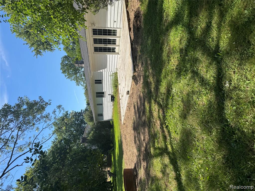 2434 East Cook Road Grand Blanc, MI 48439 - Photo 25 of 27