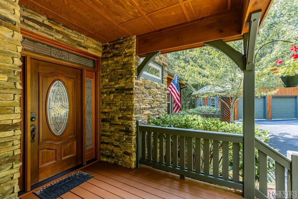 219 Falcon Ridge Road Sapphire, NC 28774 - Photo 3 of 39 Gallery Image 3