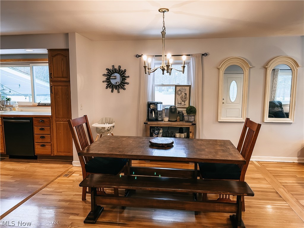 13016 Chardon-Windsor Road Chardon, OH 44024 - Photo 5 of 18 Gallery Image 5