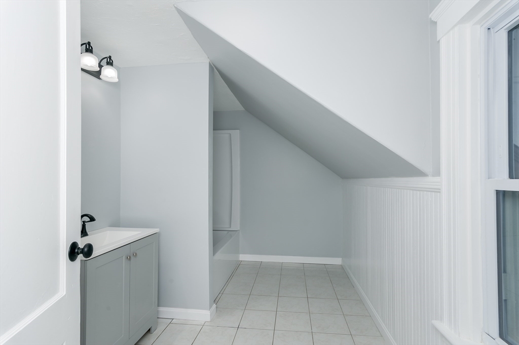 600 Sunderland Road Worcester, MA 01604 - Photo 22 of 28 Gallery Image 22