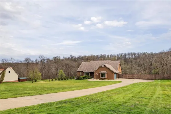 $549,900 | 944 Lowber Road, Irwin, PA 15642