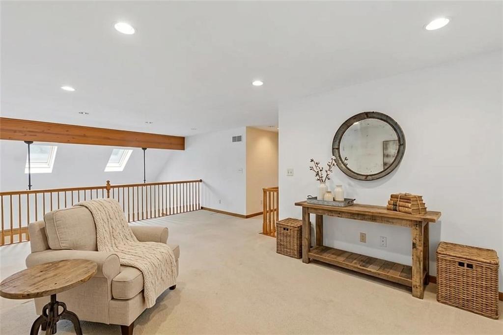 944 Lowber Road Irwin, PA 15642 - Photo 12 of 37