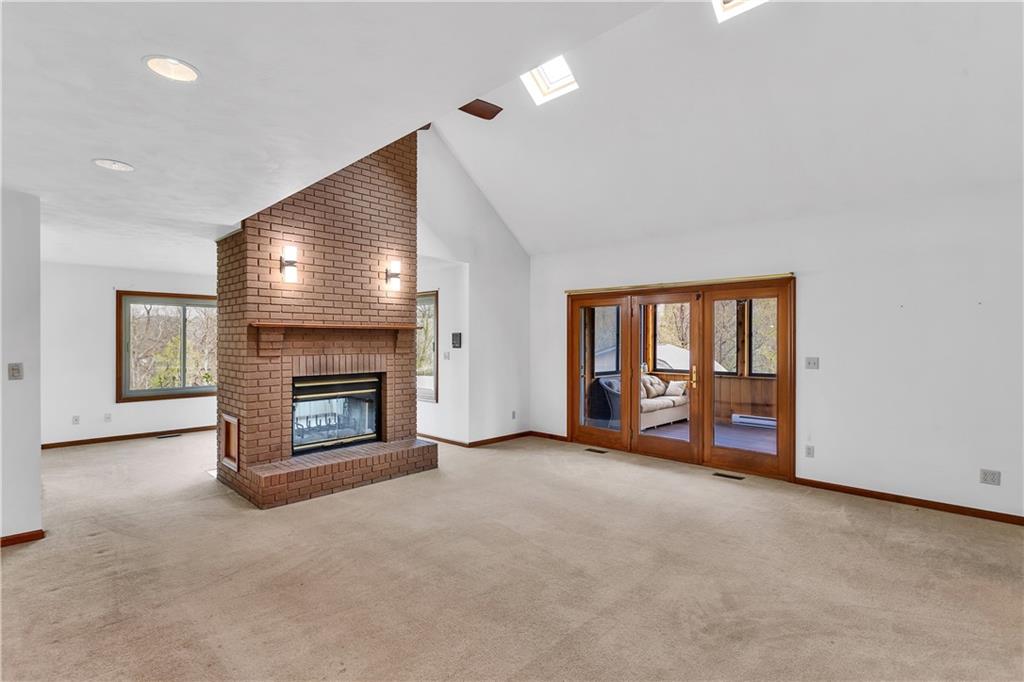 944 Lowber Road Irwin, PA 15642 - Photo 13 of 37