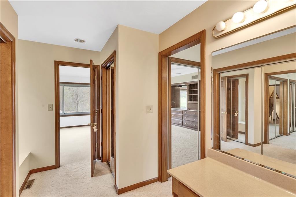 944 Lowber Road Irwin, PA 15642 - Photo 19 of 37