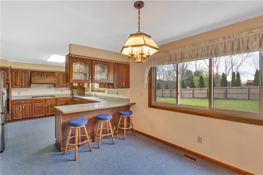 944 Lowber Road Irwin, PA 15642 - Photo 10 of 37