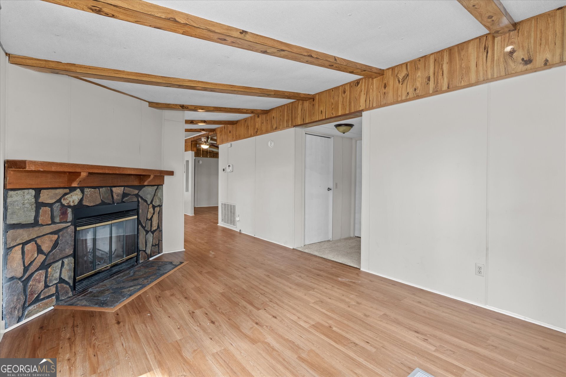 2075 Louina Road Roanoke, AL 36274 - Photo 20 of 34 Living Room
