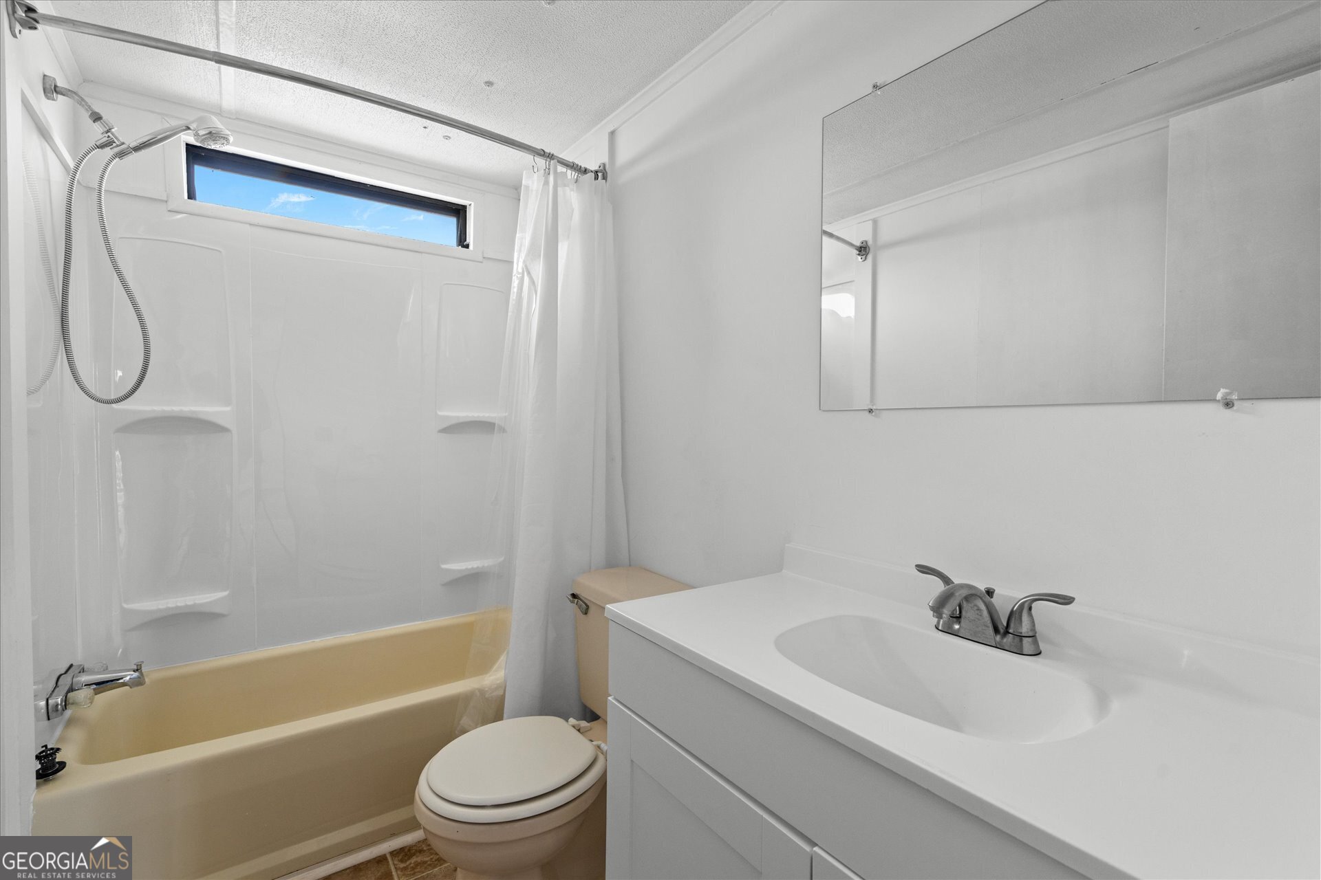 2075 Louina Road Roanoke, AL 36274 - Photo 25 of 34 Bathroom