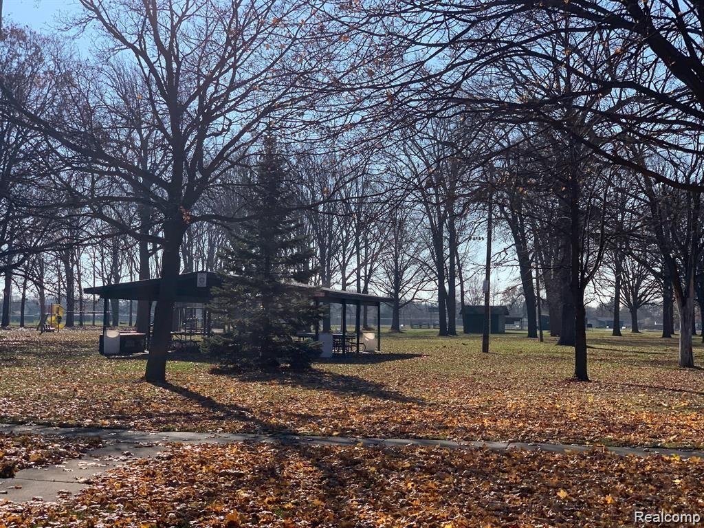19250 Wick Road, Unit 213 Allen Park, MI 48101 - Photo 9 of 11