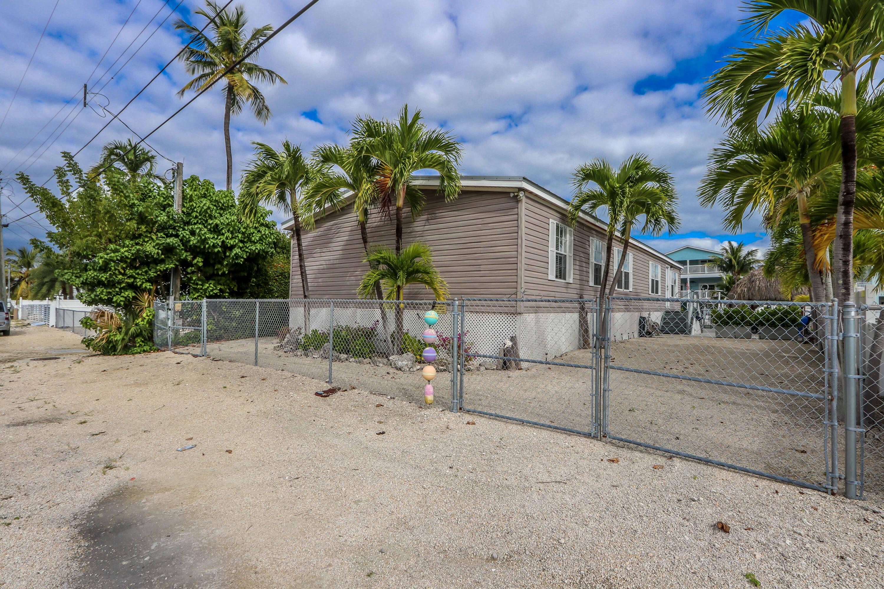 143 Long Key Road, Unit NONE Key Largo, FL 33037 - Photo 2 of 45 143_Long_Key_Rd_David_12052021 (142)-47