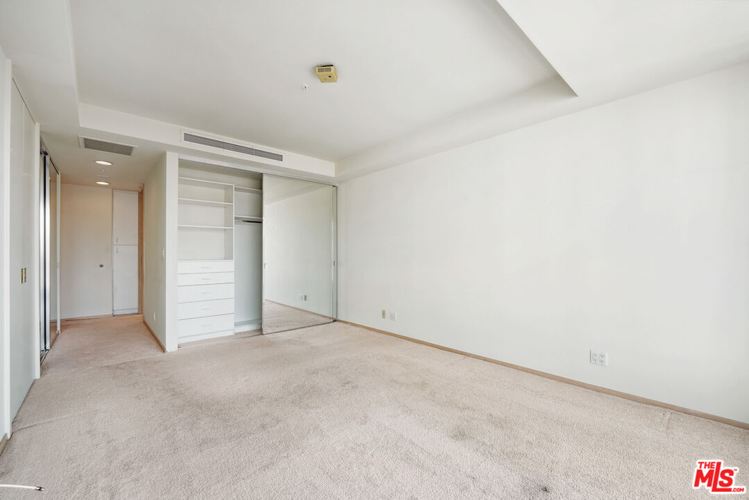 10490 Wilshire Boulevard, Unit 1402 Los Angeles, CA 90024 - Photo 17 of 67