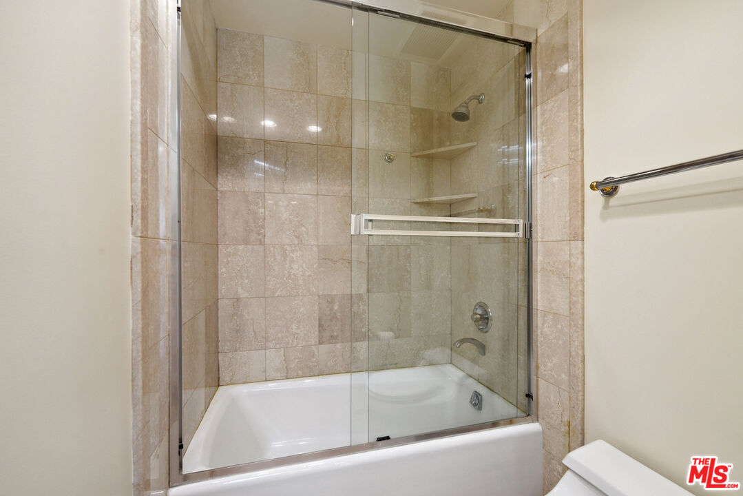 10490 Wilshire Boulevard, Unit 1402 Los Angeles, CA 90024 - Photo 21 of 67