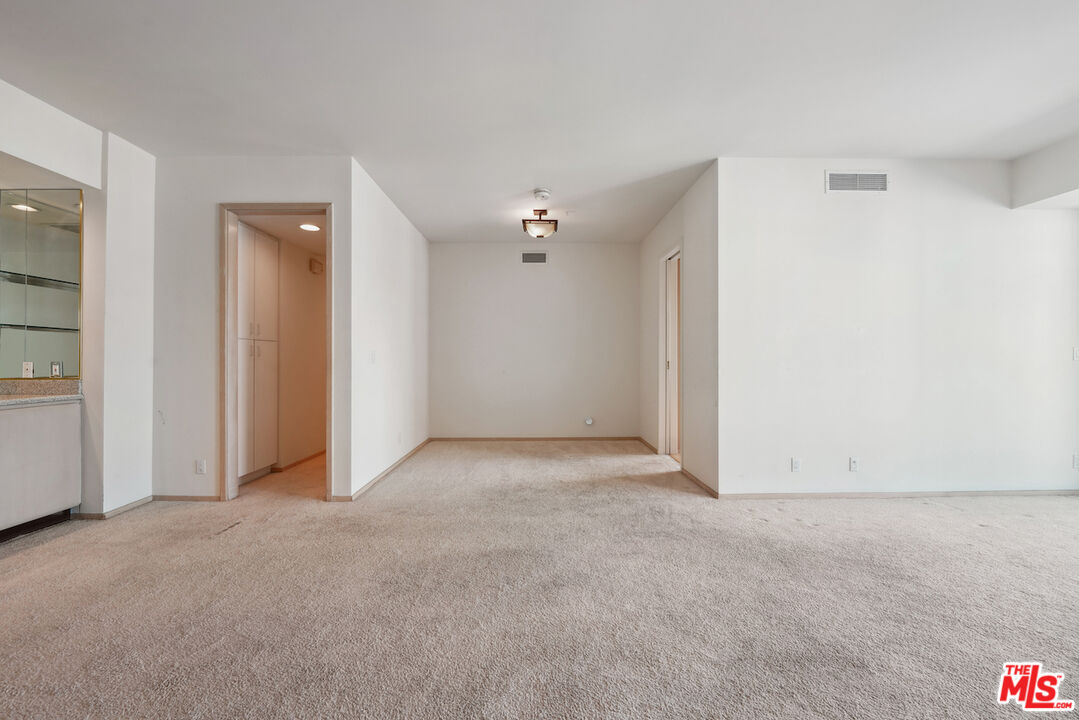 10490 Wilshire Boulevard, Unit 1402 Los Angeles, CA 90024 - Photo 7 of 67