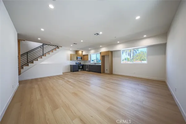 $4,579 | 2012 South Dunsmuir Avenue, Unit B, Los Angeles, CA 90016
