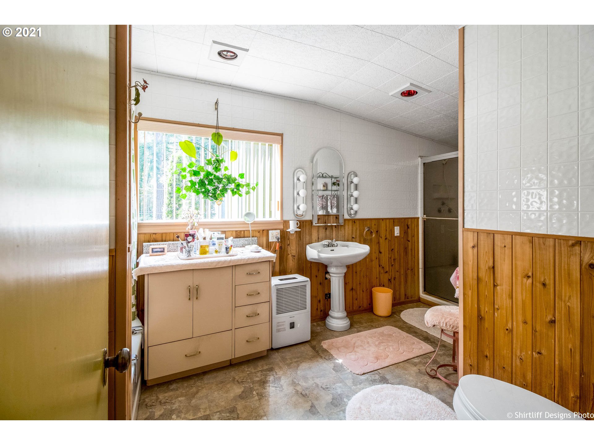76686 Mosby Creek Road Cottage Grove, OR 97424 - Photo 16 of 32 Gallery Image 16