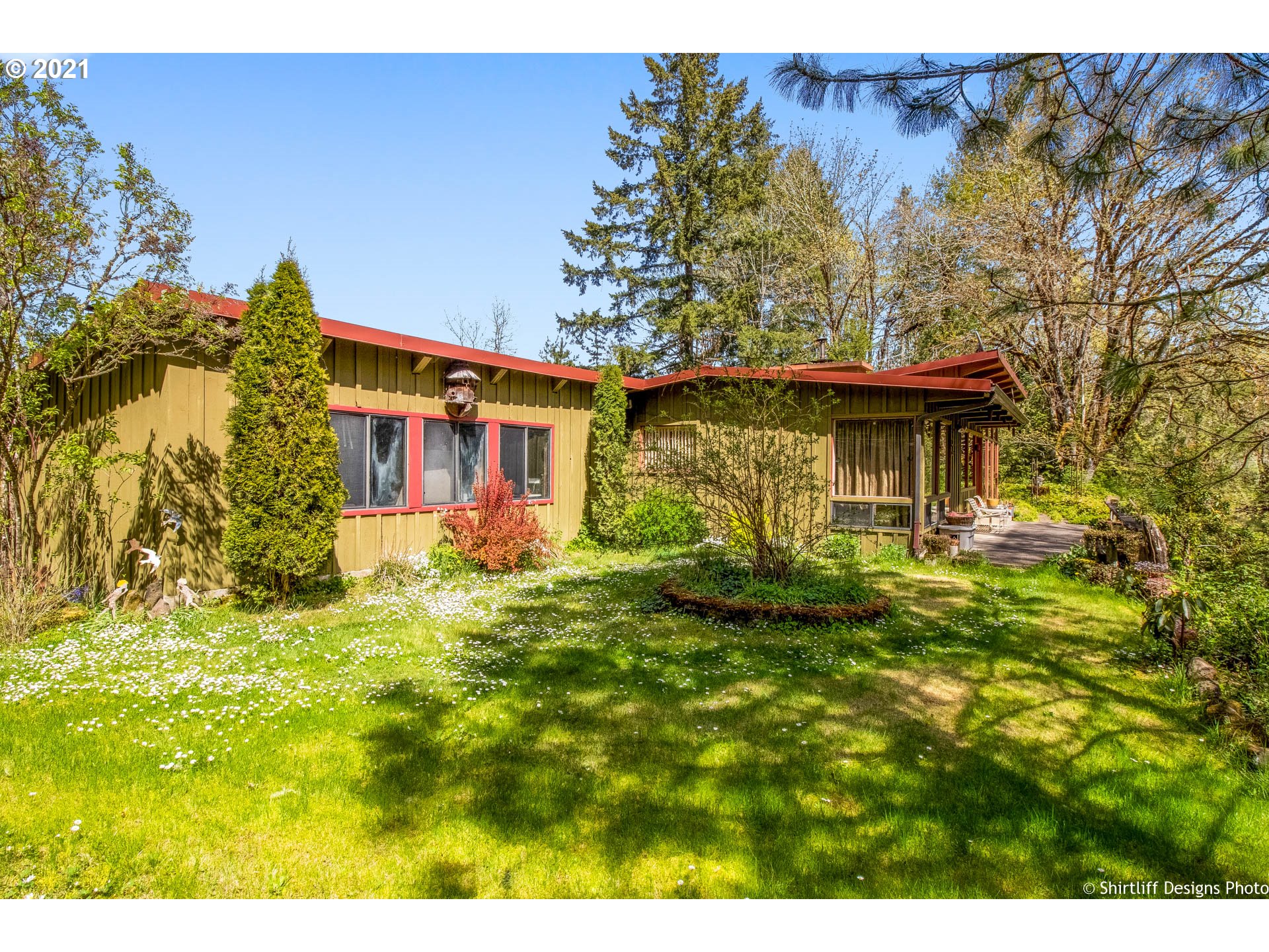 76686 Mosby Creek Road Cottage Grove, OR 97424 - Photo 3 of 32 Gallery Image 3