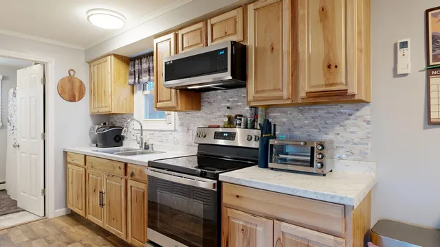 $289,900 | 6 Cecile Avenue, Augusta, ME 04330