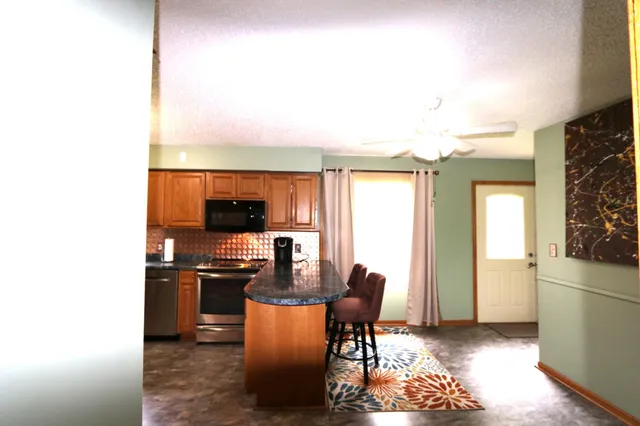 $425,000 | 1850 Quasar Avenue South, Lakeland, MN 55043