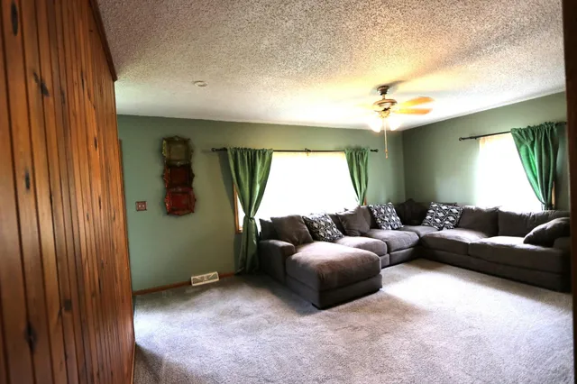 $425,000 | 1850 Quasar Avenue South, Lakeland, MN 55043