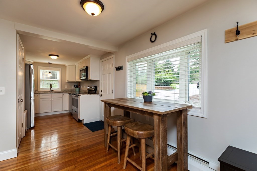 79 Wenham Road Carver, MA 02330 - Photo 7 of 28 Gallery Image 7
