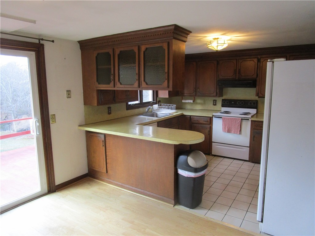 285 Log Bridge Road Coventry, RI 02816 - Photo 17 of 39