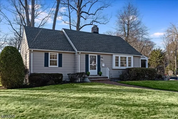 $799,000 | 241 Evergreen Court, Mountainside, NJ 07092